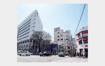 武家屋敷の街から大使館の街へ