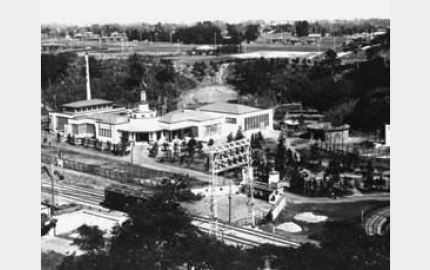 開園直後の多摩川園（建物は「夢の城」）1925（大正14）年12月